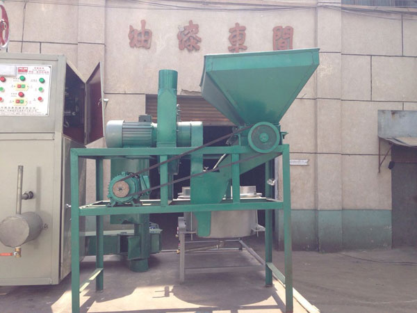 侯先生訂購花生環(huán)保剝殼機(jī)一臺